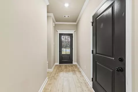 Entry Way - 220 Heather Loop, Beebe, AR 72012 photo 1 of 5