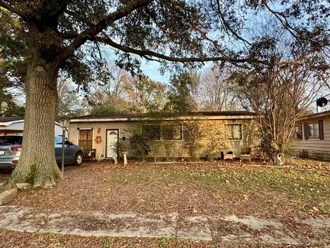 1105 S Prairie St, Stuttgart, AR 72160