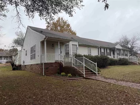 28 River Oaks Trce, Searcy, AR 72143