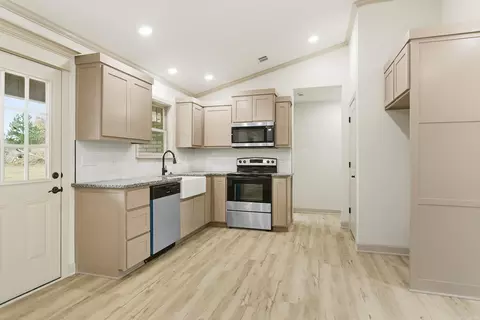 Kitchen - 720 Moon Rd, Ward, AR 72176 photo 4 of 4