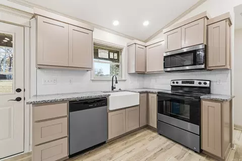 Kitchen - 720 Moon Rd, Ward, AR 72176 photo 3 of 4