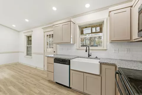 Kitchen - 720 Moon Rd, Ward, AR 72176 photo 1 of 4