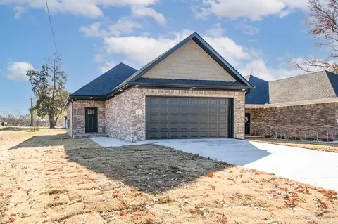 Exterior - 411 N 4th St, Cabot, AR 72023 photo 3 of 8