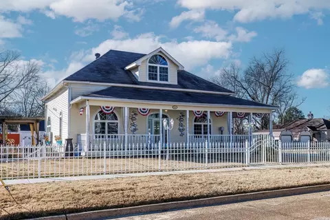 1043 Clinton St, Arkadelphia, AR 71923