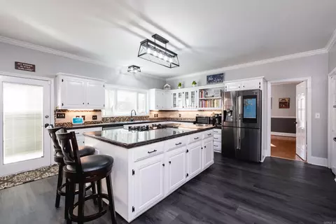 Kitchen - 7401 Rosswood, Pine Bluff, AR 71603 photo 2 of 5