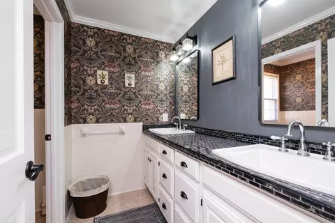 Bath - 7401 Rosswood, Pine Bluff, AR 71603 photo 5 of 5
