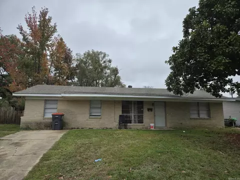 3305 Daffodil St, Pine Bluff, AR 71603