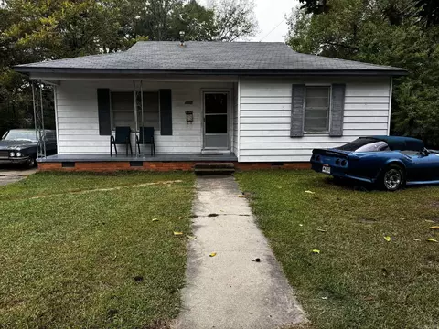 2212 S Maple St, Pine Bluff, AR 71603