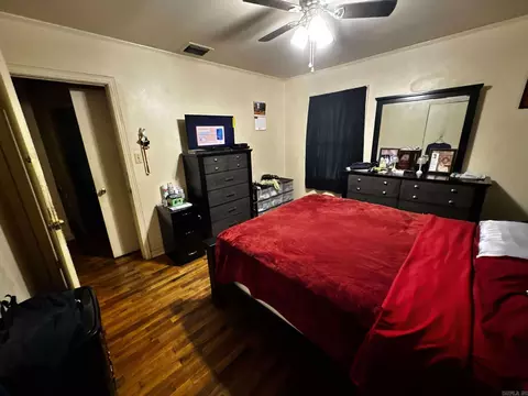 Bedroom - 2212 S Maple St, Pine Bluff, AR 71603 photo 5 of 5