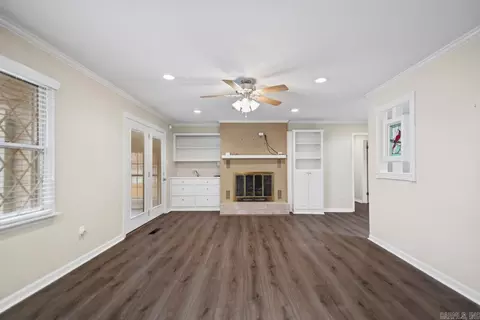 Living - 148 Windcrest Dr, Malvern, AR 72104 photo 6 of 9