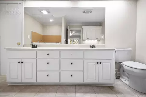 Bath - 148 Windcrest Dr, Malvern, AR 72104 photo 6 of 6