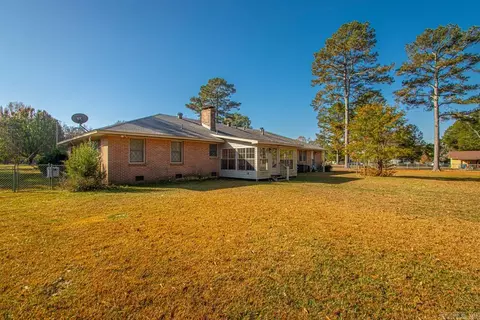 Exterior - 148 Windcrest Dr, Malvern, AR 72104 photo 3 of 14