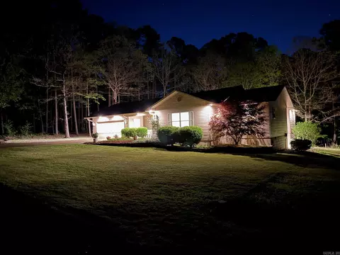 8 Carinena Ln, Hot Springs Village, AR 71909