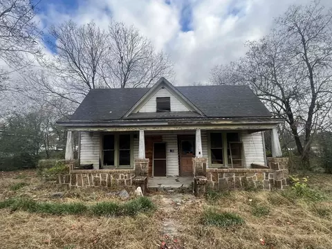 710 Eleventh St, Mena, AR 71953