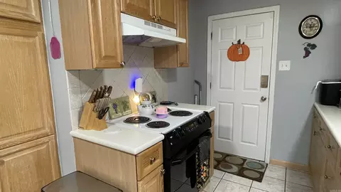 Kitchen - 817 Dalewood, Benton, AR 72015 photo 2 of 4