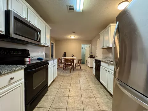1605 Duke St, Conway, AR 72032 photo 8