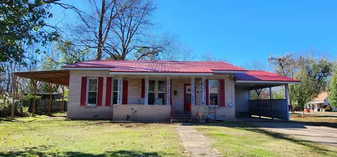 402 S 2nd St, Dardanelle, AR 72834