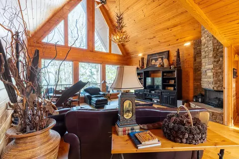 Living - 194 Lake Point Dr, Quitman, AR 72131 photo 1 of 7