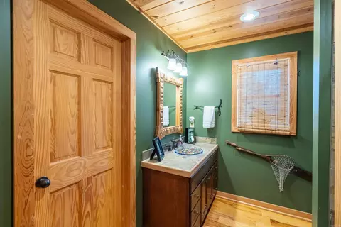Bath - 194 Lake Point Dr, Quitman, AR 72131 photo 2 of 2