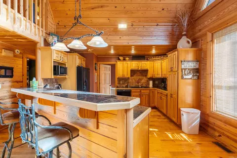 Kitchen - 194 Lake Point Dr, Quitman, AR 72131 photo 4 of 4
