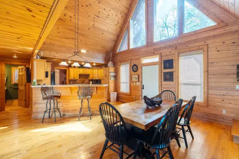Dining - 194 Lake Point Dr, Quitman, AR 72131 photo 2 of 3