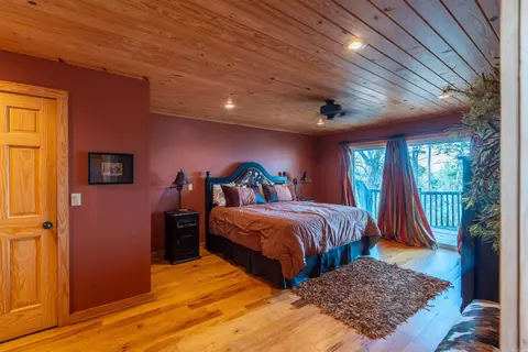 Bedroom - 194 Lake Point Dr, Quitman, AR 72131 photo 1 of 7