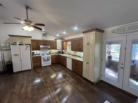 Kitchen - 19 Bradshaw Ln, Norman, AR 71960 photo 1 of 3