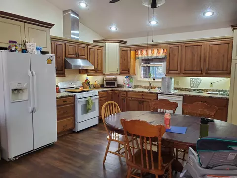 Kitchen - 19 Bradshaw Ln, Norman, AR 71960 photo 3 of 3