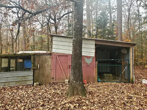 Exterior - 19 Bradshaw Ln, Norman, AR 71960 photo 8 of 19
