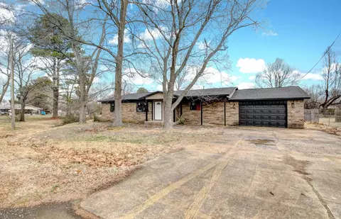 Exterior - 204 N Apple, Beebe, AR 72012 photo 4 of 8