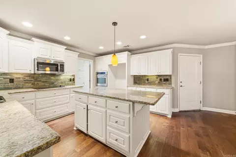 Kitchen - 54 Cedar Creek Cv, Cabot, AR 72023 photo 6 of 8