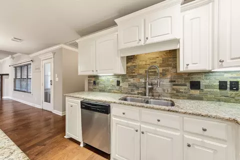 Kitchen - 54 Cedar Creek Cv, Cabot, AR 72023 photo 5 of 8