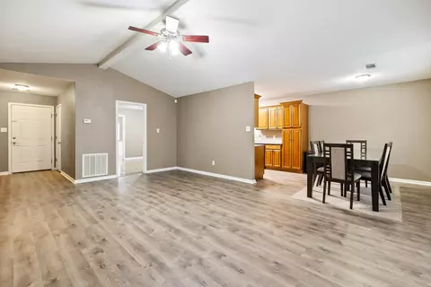 219 Iris St, Haskell, AR 72015 photo 8