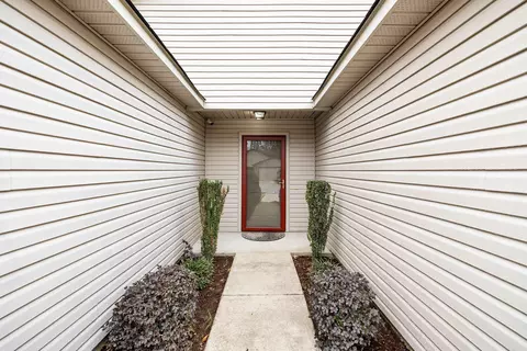 219 Iris St, Haskell, AR 72015 photo 4