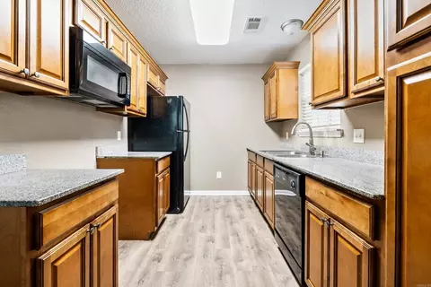 219 Iris St, Haskell, AR 72015 photo 12