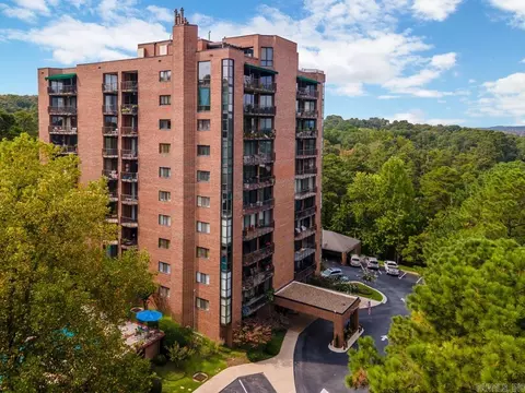 1 Treetops Ln, Little Rock, AR 72202