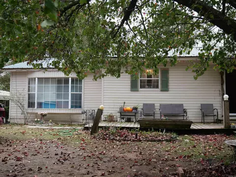 718 Oak St, Prescott, AR 71857