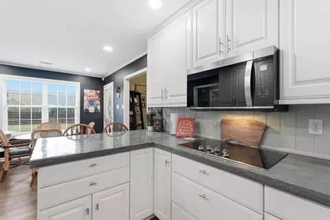 Kitchen - 1345 Norbert Cir, Conway, AR 72034 photo 3 of 4