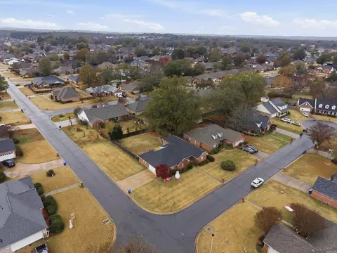 View/Area - 1345 Norbert Cir, Conway, AR 72034 photo 2 of 8