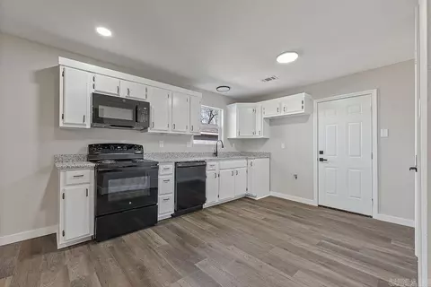 Kitchen - 204 Jamison St, Tuckerman, AR 72473 photo 1 of 2
