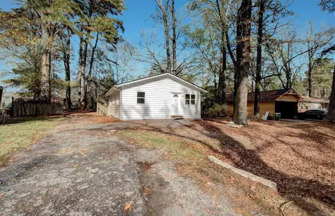 7512 Shady Grove Rd, Little Rock, AR 72209