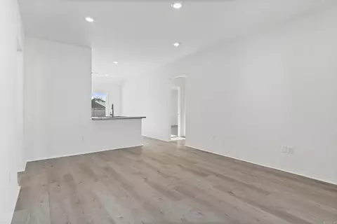 Living - 141 Jasmine Ct, Beebe, AR 72012 photo 3 of 5