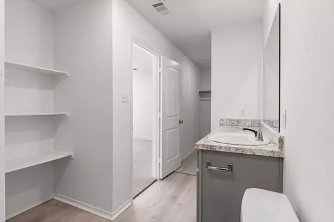 Entry Way - 141 Jasmine Ct, Beebe, AR 72012 photo 2 of 3