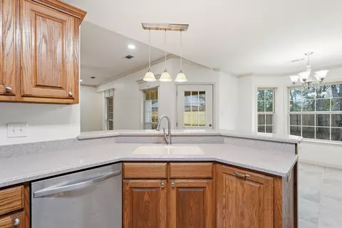 Kitchen - 127 Dugger, Beebe, AR 72012 photo 3 of 4