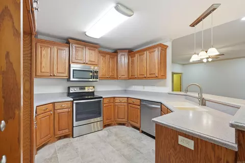 Kitchen - 127 Dugger, Beebe, AR 72012 photo 2 of 4