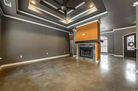 Living - 211 Copper Ln, Austin, AR 72007 photo 2 of 3