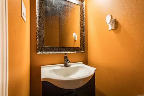Bath - 211 Copper Ln, Austin, AR 72007 photo 7 of 7