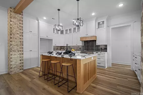 Kitchen - 29 Calvados Ct, Cabot, AR 72023 photo 4 of 6