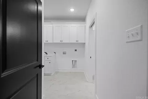 Entry Way - 29 Calvados Ct, Cabot, AR 72023 photo 3 of 4