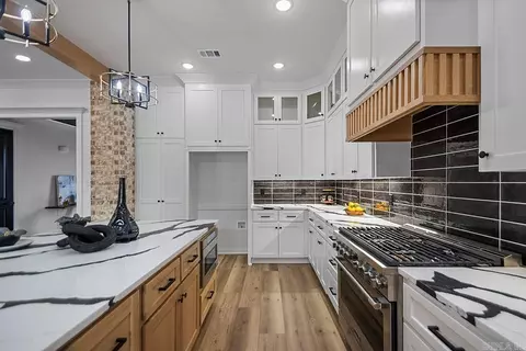 Kitchen - 29 Calvados Ct, Cabot, AR 72023 photo 2 of 6